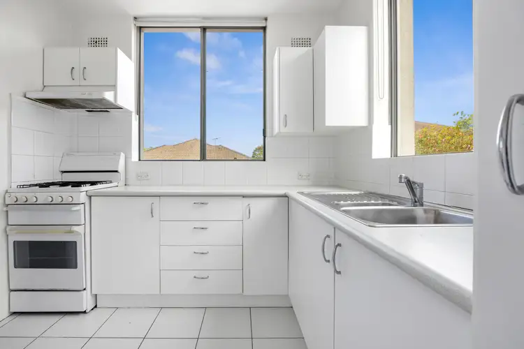 Fourth view of Homely apartment listing, 10/4 Wheeler Parade, Dee Why NSW 2099