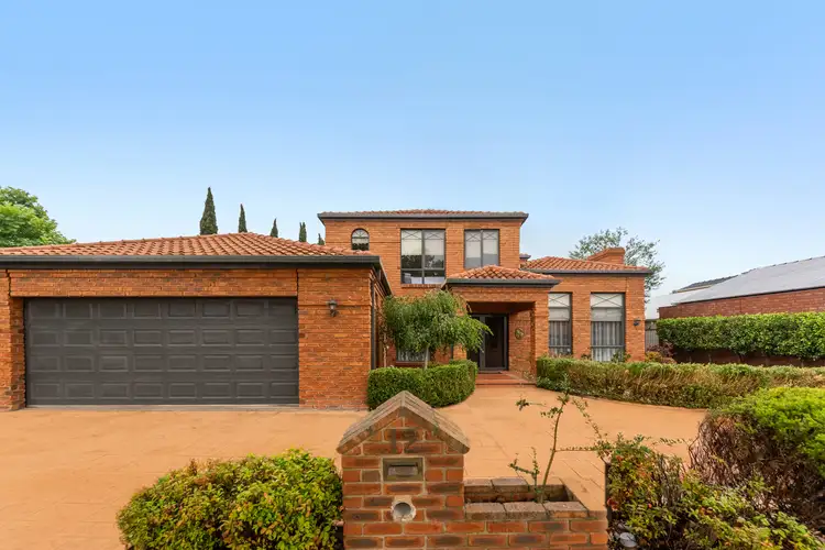 12 Stirling Court, Hillside VIC 3037
