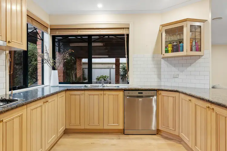 Sixth view of Homely house listing, 12 Stirling Court, Hillside VIC 3037