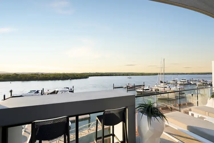 9/2 Marina Promenade