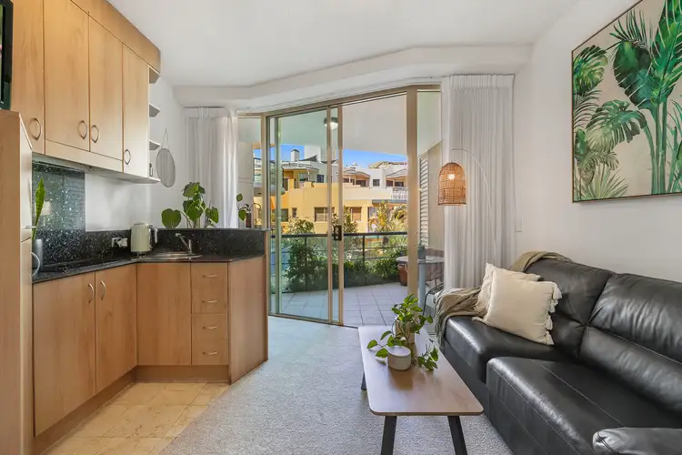 221/11 Mooloolaba Esplanade