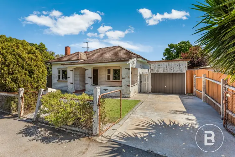 28 Harkness Street, Quarry Hill VIC 3550