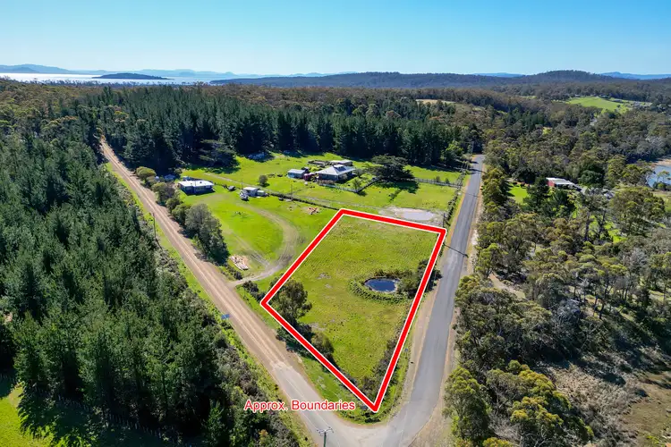 7 Coal Mine Road, Saltwater River TAS 7186