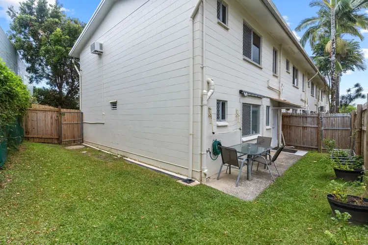 5/8 Bell Street, Bungalow QLD 4870