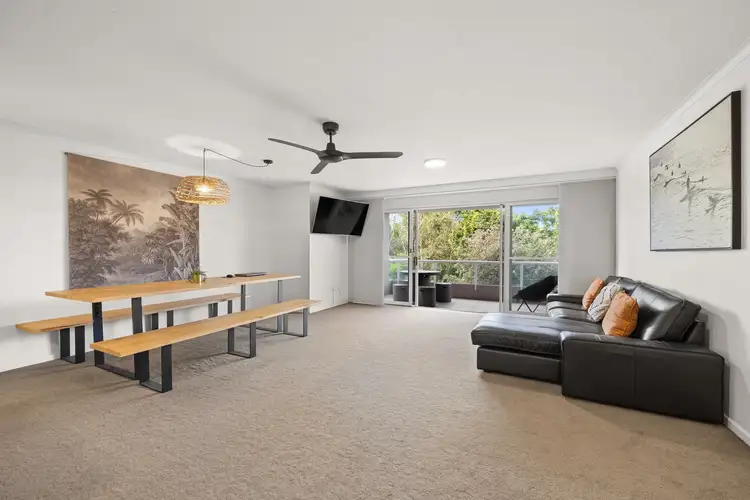 43/903 David Low Way