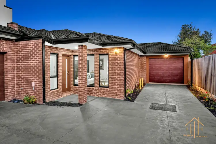 2/27 Philip Street, Dandenong North VIC 3175