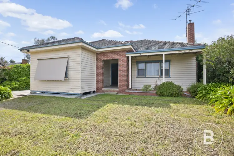 28 Outtrim Street, Maryborough VIC 3465