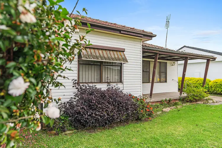 Second view of Homely house listing, 5 Gwen Parade, Raymond Terrace NSW 2324