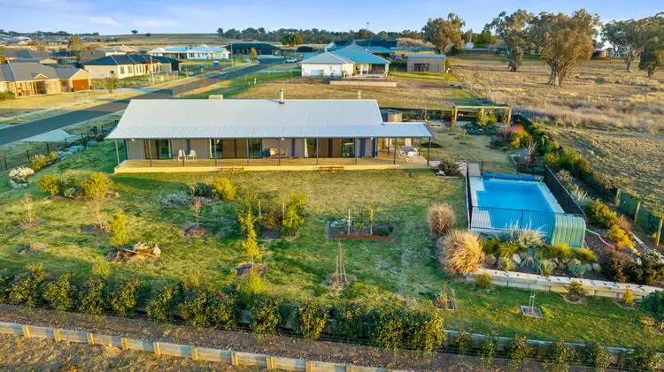 18 Roy Street, Tamworth NSW 2340