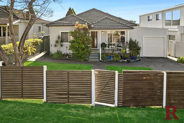 7 Crammond Boulevard