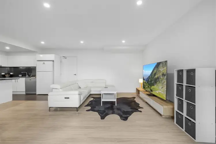 Third view of Homely apartment listing, 2/22 Onslow Street, Ascot QLD 4007