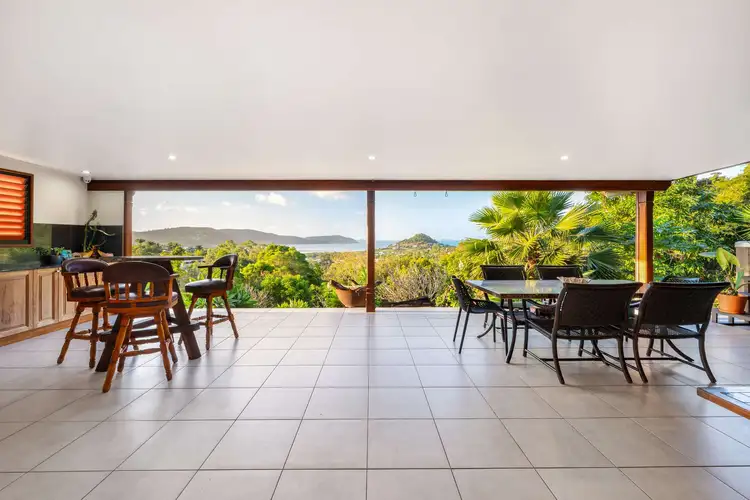 58 Ridge View Road, Cannonvale QLD 4802