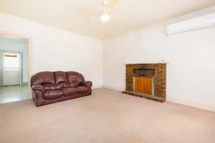 Fifth view of Homely house listing, 2 Fitzroy Avenue, Red Cliffs VIC 3496