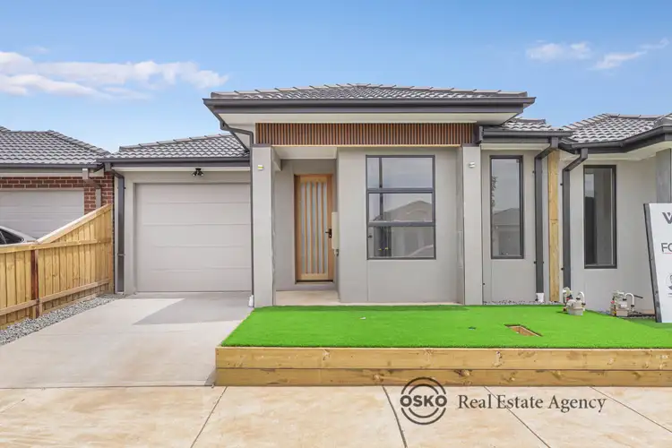 20 Uttar Way, Rockbank VIC 3335