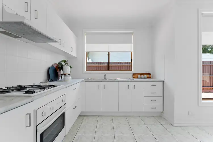 Third view of Homely villa listing, 1/40 Woodland Street, Strathmore VIC 3041