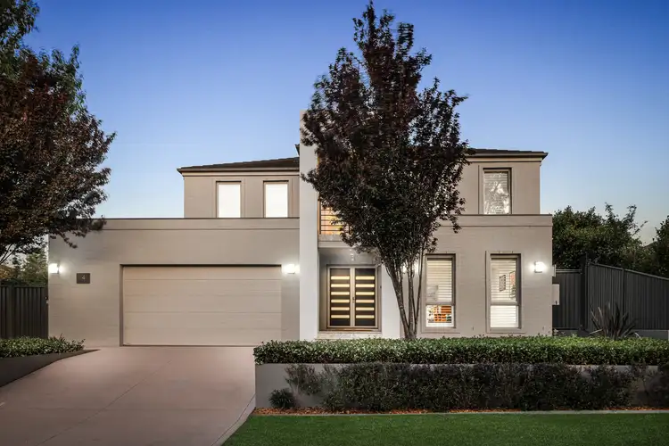 4 Honeyeater Crescent, Beaumont Hills NSW 2155