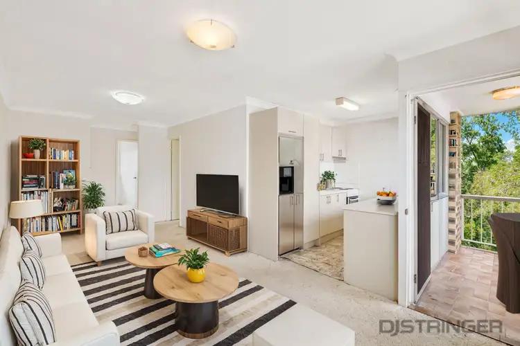 12/28 Coolangatta Road