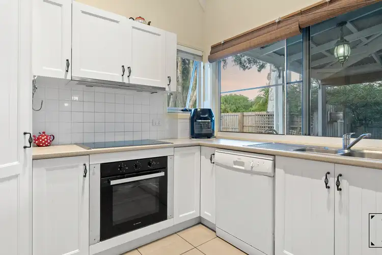 Fourth view of Homely house listing, 2 Saunders Court, Clifton Beach QLD 4879