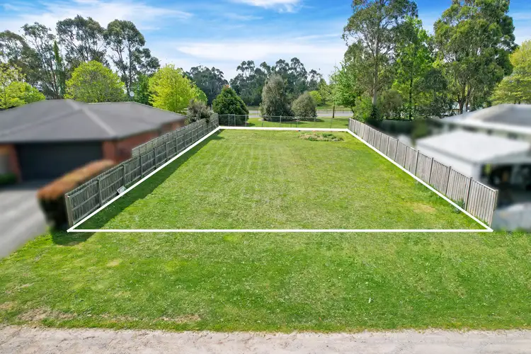 13 Young Street, Darnum VIC 3822