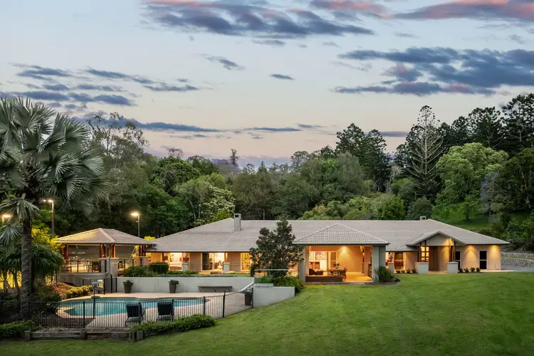 226 Moons Lane, Brookfield QLD 4069