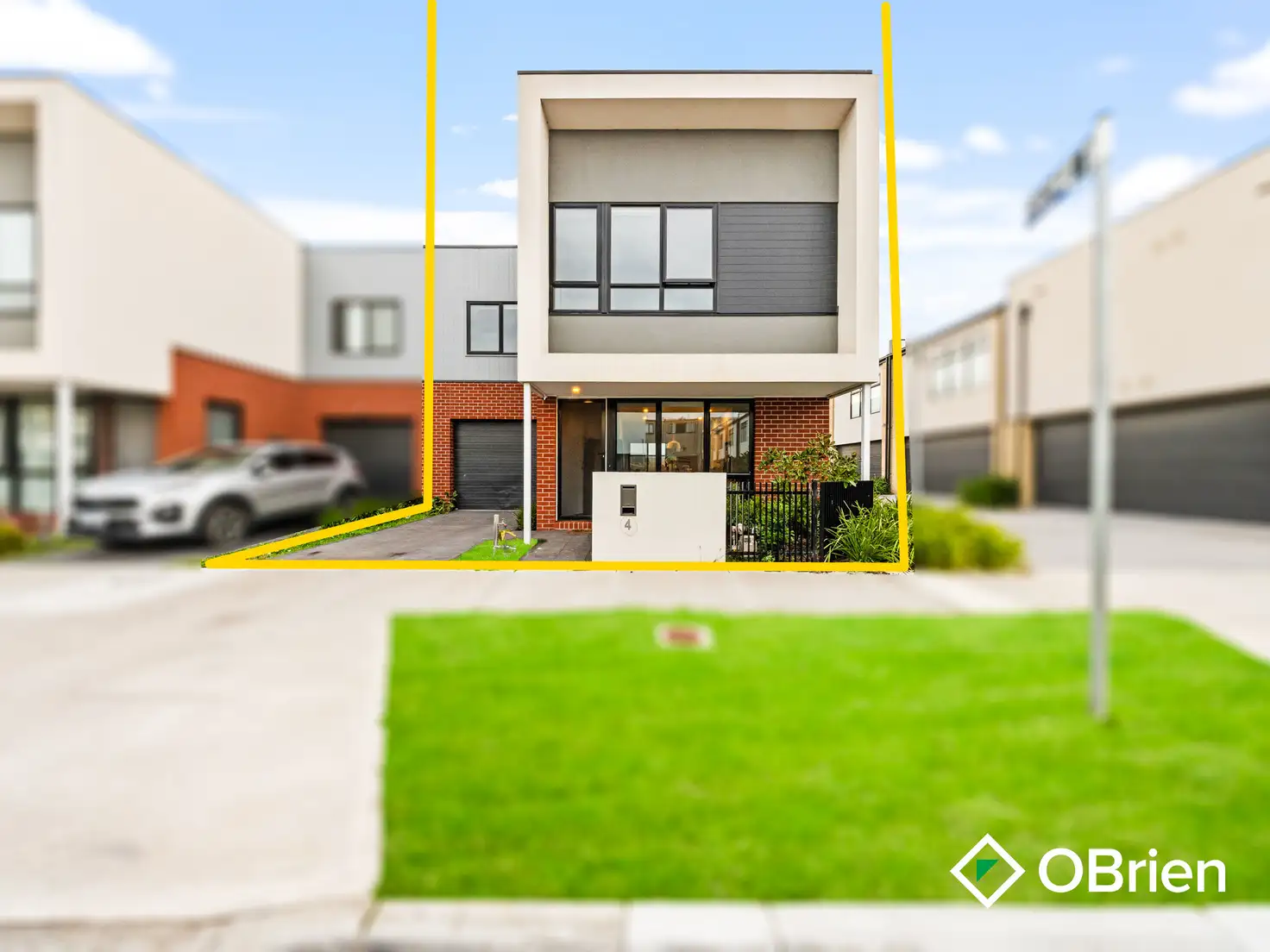 Main view of Homely townhouse listing, 4 Finn Street, St Albans VIC 3021