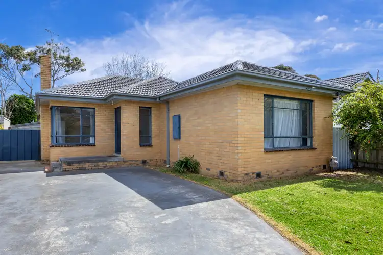 11 Bayside Grove, Seaford VIC 3198