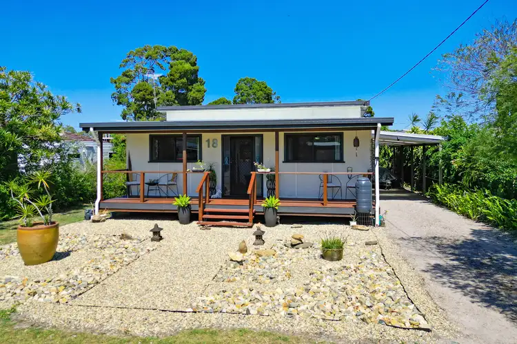 18 Cumming Street, Bongaree QLD 4507