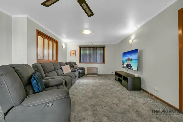 Second view of Homely house listing, 5 Magnolia Court, Werribee VIC 3030