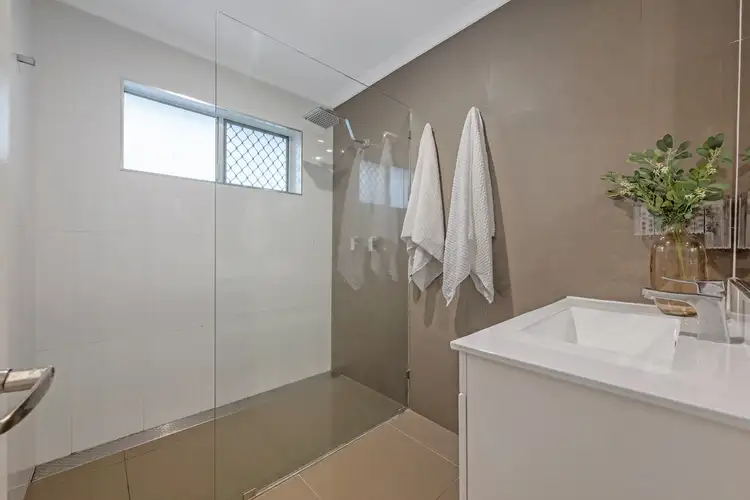 Seventh view of Homely house listing, 2 Turra Court, Mount Louisa QLD 4814