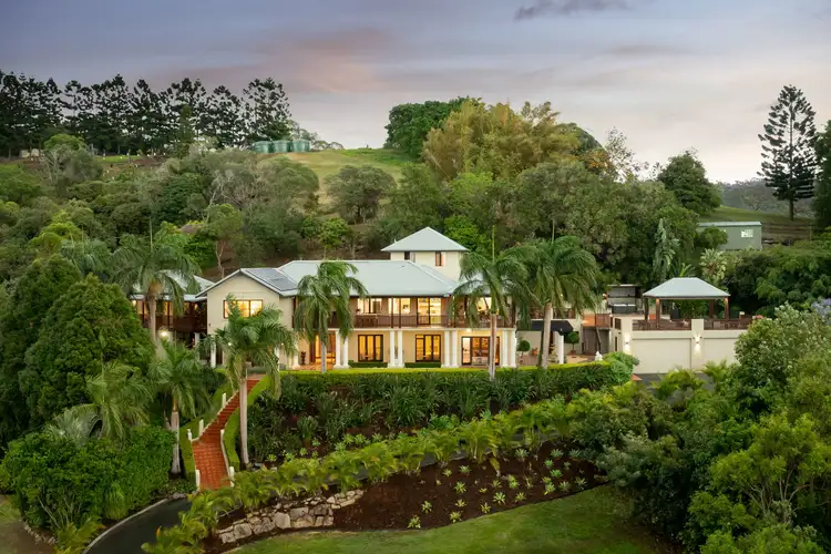298 Savages Road, Brookfield QLD 4069