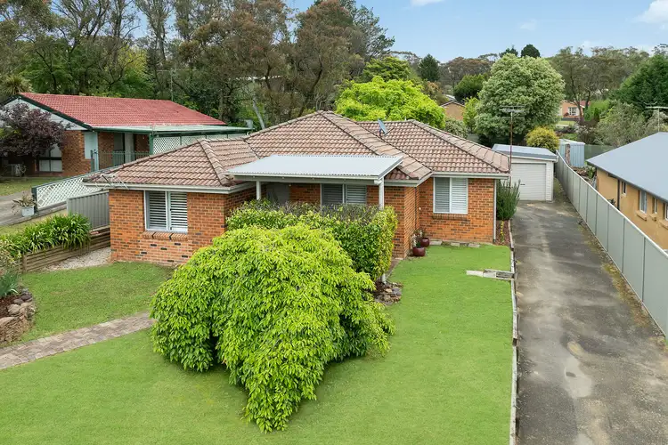 8 Hill Street, Wentworth Falls NSW 2782