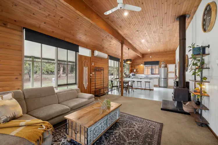10 Woodduck Drive, Wheatsheaf VIC 3461