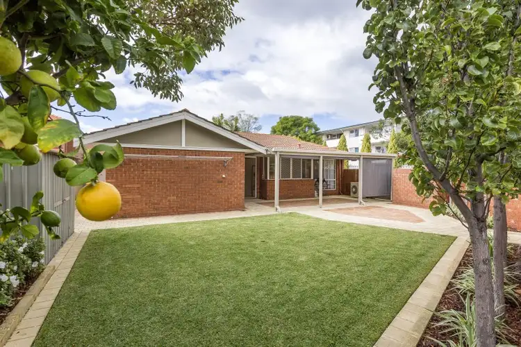 1/196 Labouchere Road, Como WA 6152