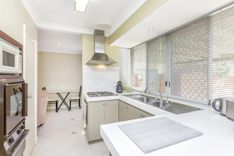 Sixth view of Homely villa listing, 1/196 Labouchere Road, Como WA 6152