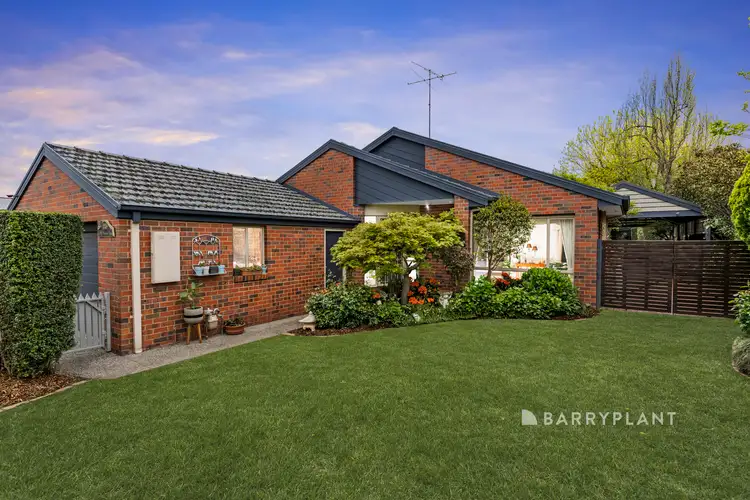 99 Manuka Road, Berwick VIC 3806