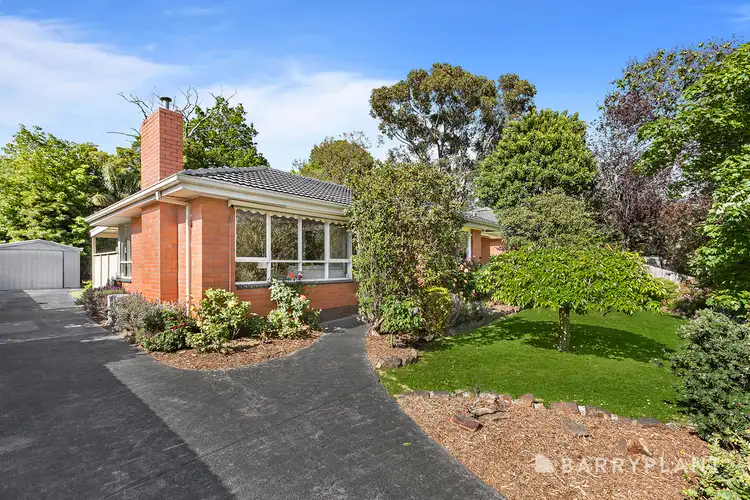 16 Walker Road, Montrose VIC 3765