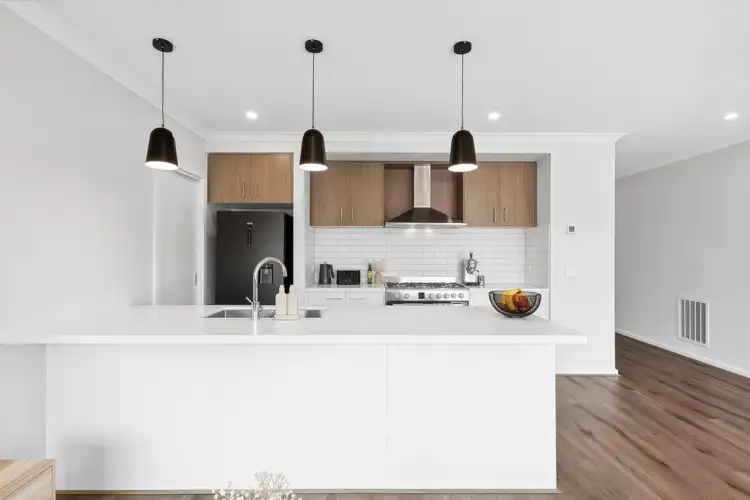 Fifth view of Homely house listing, 21 Fleurieu Circuit, Armstrong Creek VIC 3217