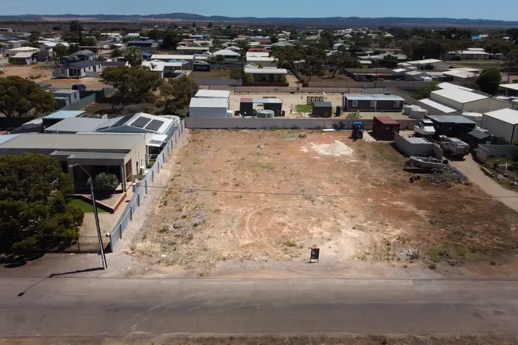 4 Burton Street, Cowell SA 5602