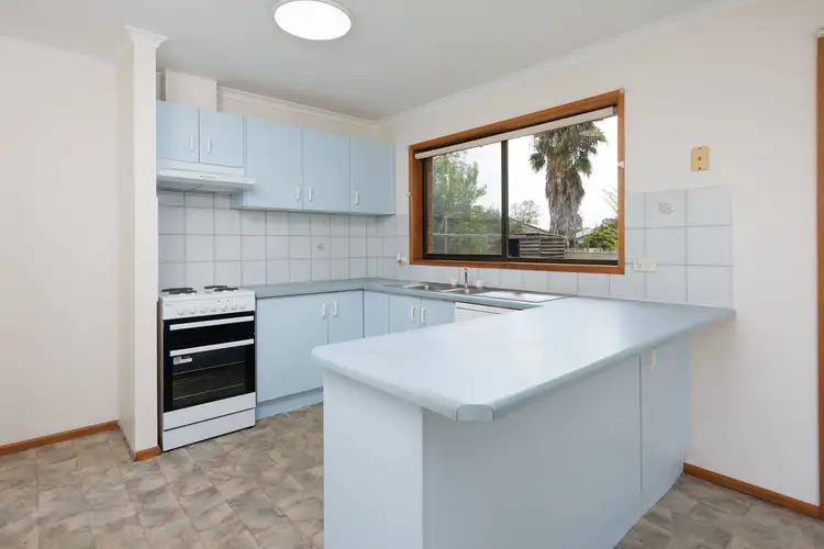 Fifth view of Homely house listing, 4 Jason Circuit, Wodonga VIC 3690