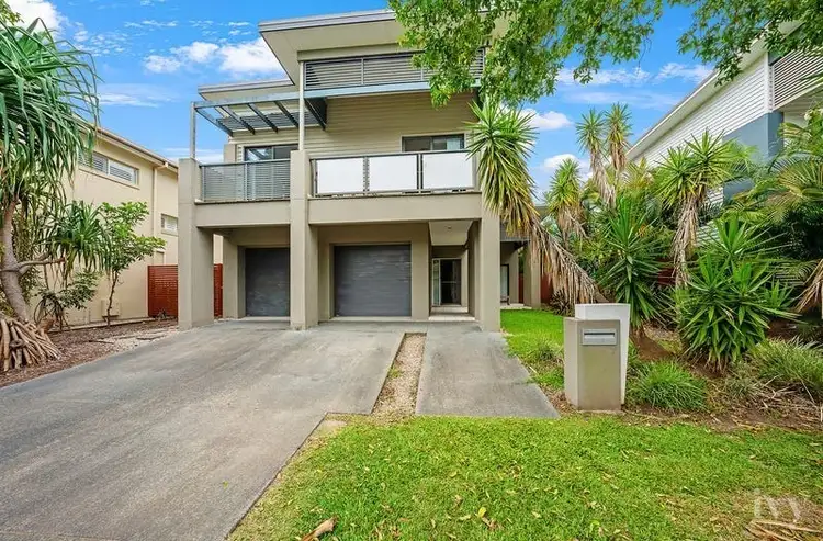 7 Galley Road, Hope Island QLD 4212