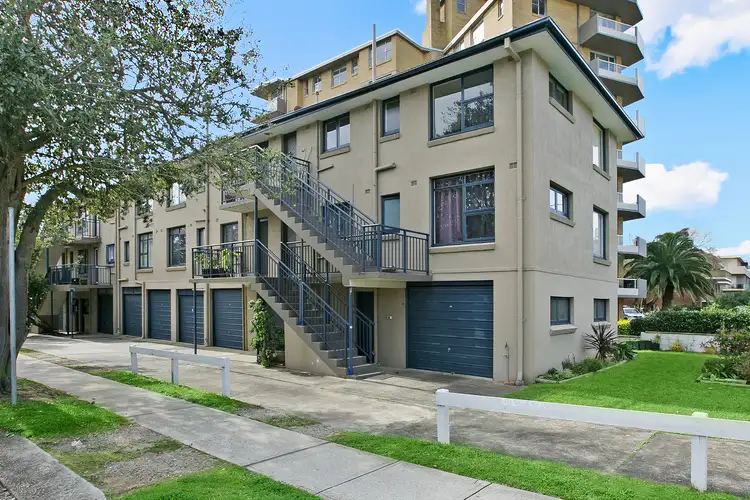 Fifth view of Homely apartment listing, 2/82 Dee Why Parade, Dee Why NSW 2099