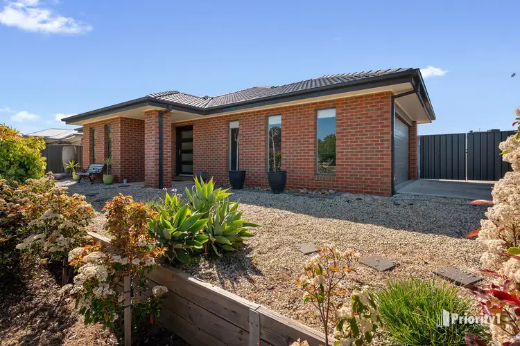 83 Waratah Road