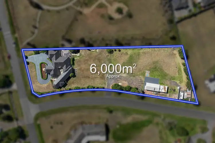 11 Boronia Drive, Hillside VIC 3037