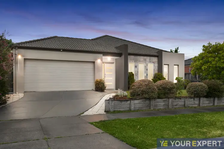 7 Ogle Way, Cranbourne North VIC 3977