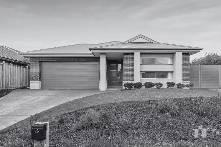 25 Shorthorn Crescent, Doreen VIC 3754