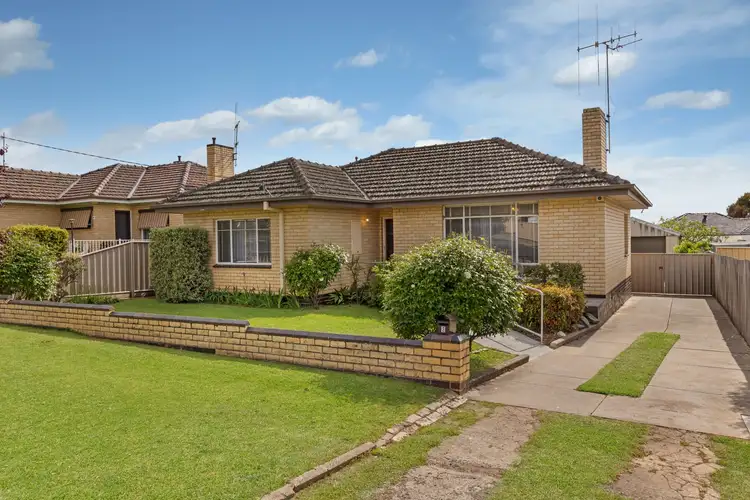 2 Britain Street, Long Gully VIC 3550