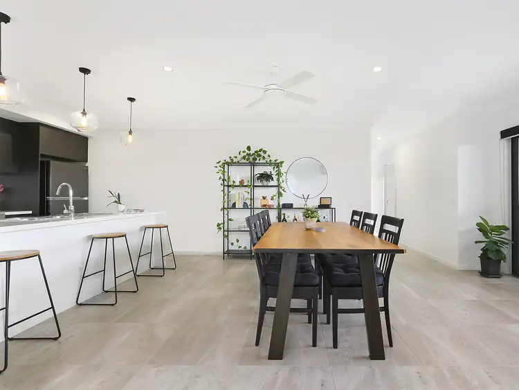 27 Meredith Crescent, Baringa QLD 4551