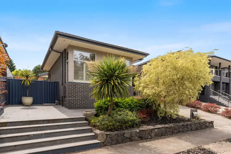 6 Quarry Close, Niddrie VIC 3042