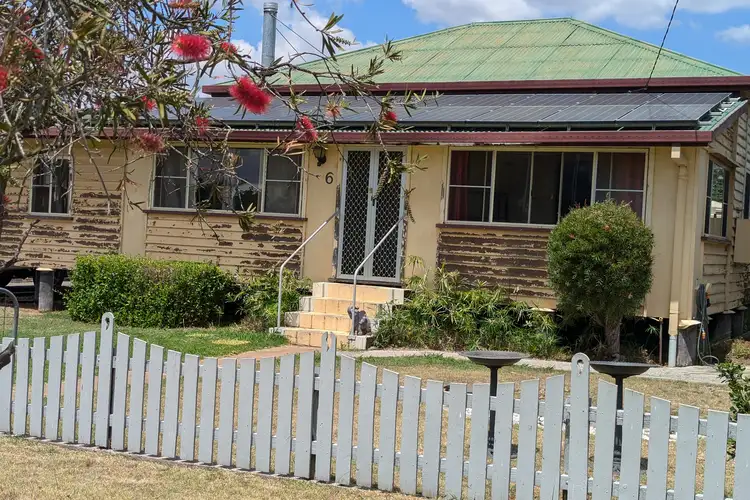 6 Pratten Street, Warwick QLD 4370