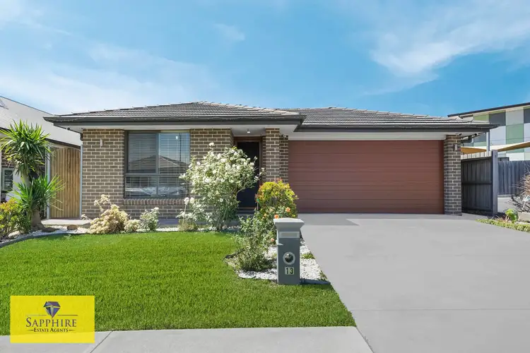 13 Parrott Street, Elderslie NSW 2570